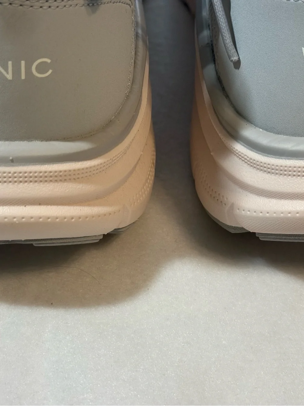 New  Vionic - Walk Max Women's Athletic Shoe. Size 10. Gray